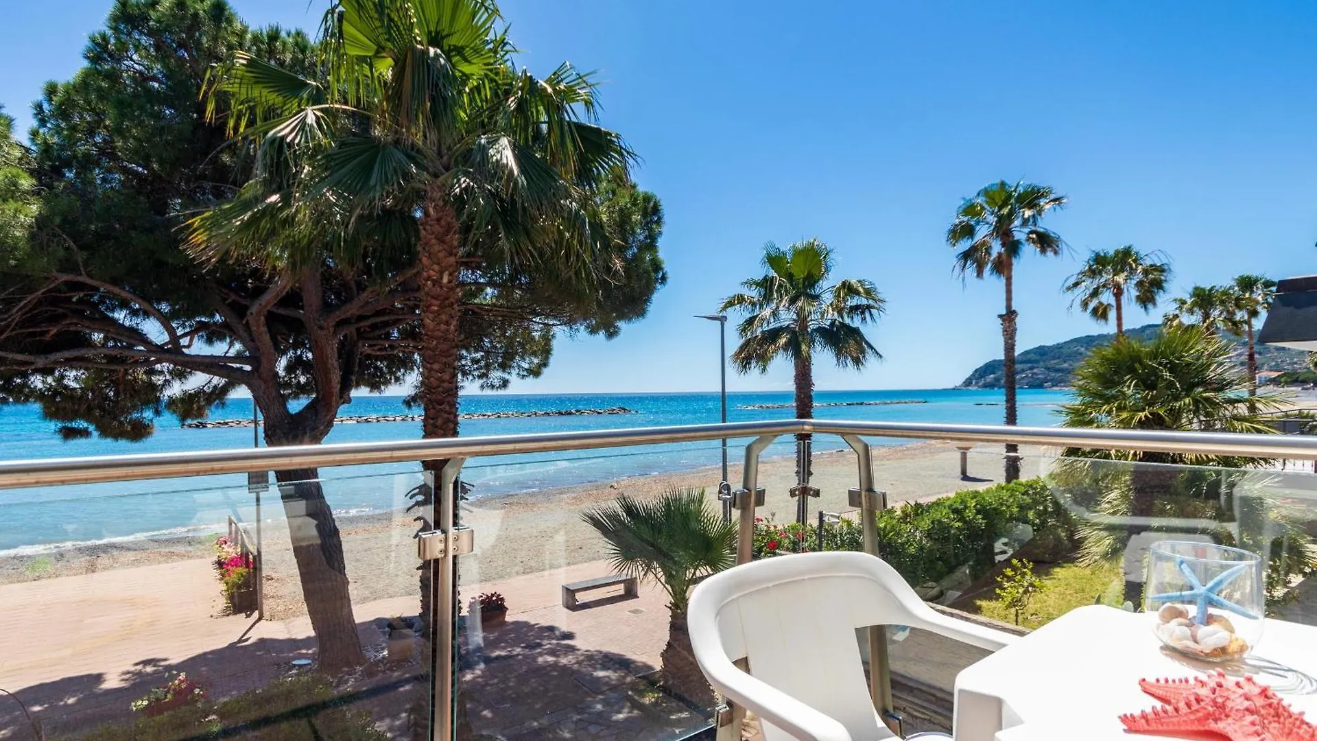 Piccolo Hotel Le Palme San Bartolomeo Al Mare
