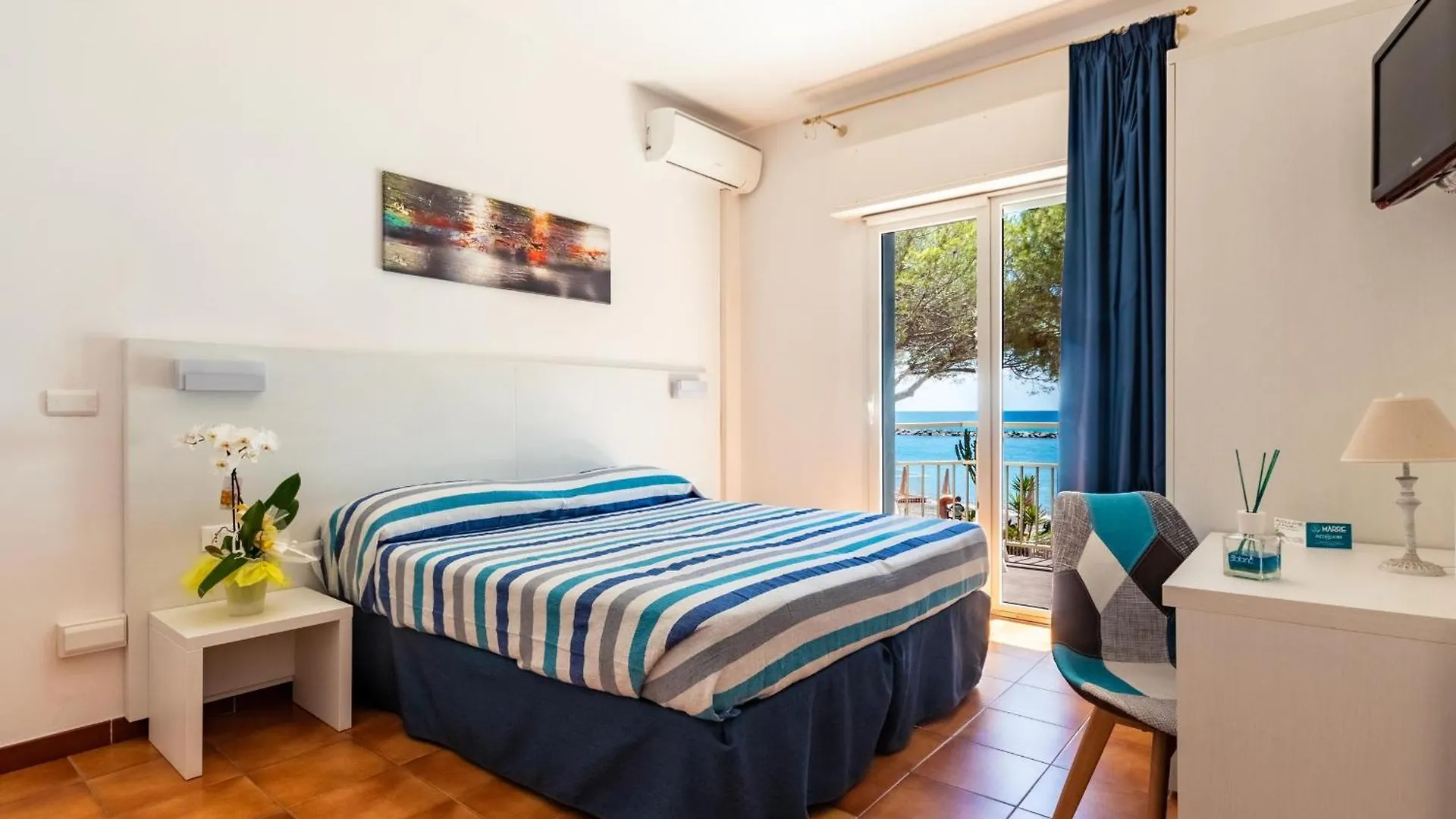 Piccolo Hotel Le Palme San Bartolomeo Al Mare