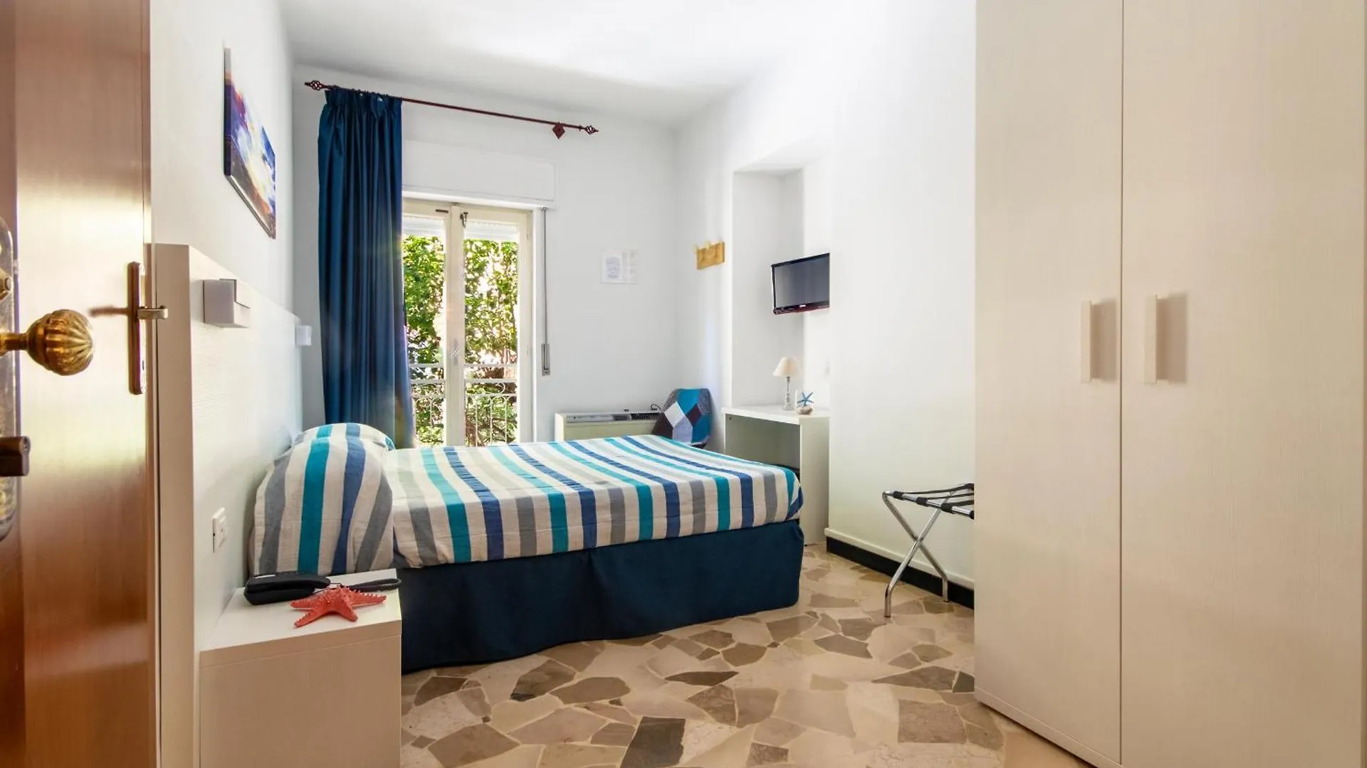Piccolo Hotel Le Palme San Bartolomeo Al Mare